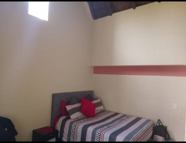 1 BEDROOM APARTMENT FOR SALE IN CLUBVIEW